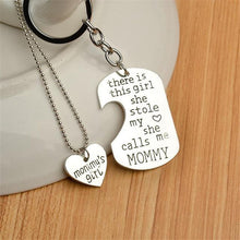 2017 There Is This Girl She Stole My Heart She Calls Me DADDY MOMMY MOM GRANDMA GRANDPA Heart Necklaces & Pendants Keychain