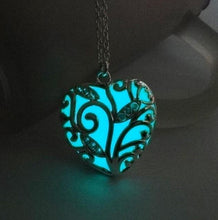 Glow In the Dark Heart Necklace Pendant Christmas Gift for Daugher Mum