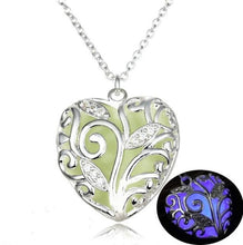 Glow In the Dark Heart Necklace Pendant Christmas Gift for Daugher Mum